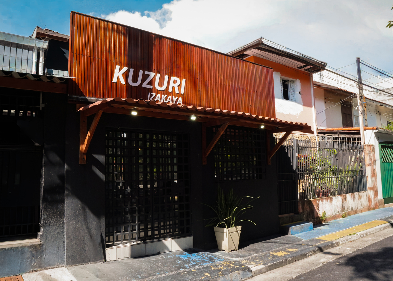 Kuzuri Izakaya slide 0