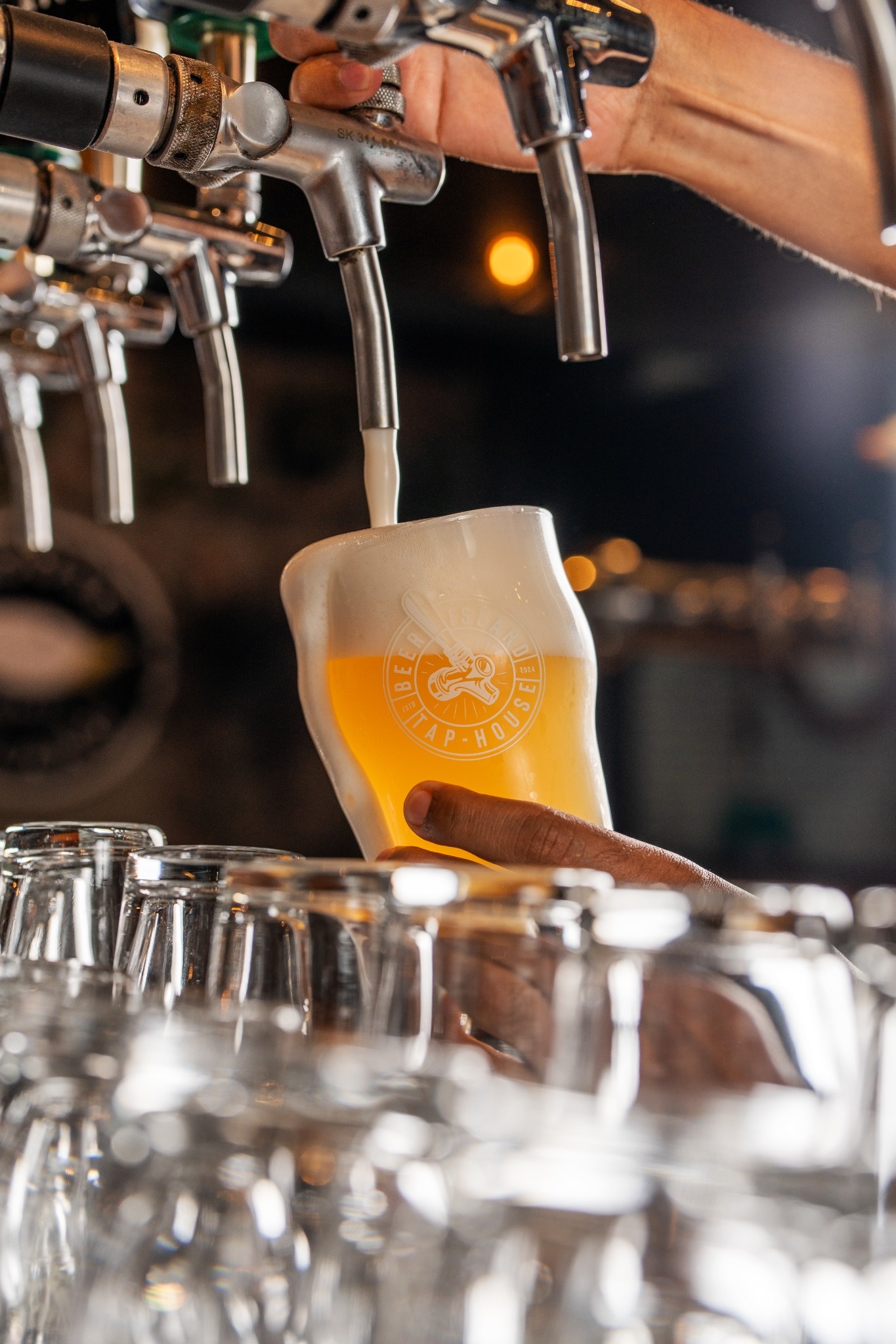 BEER ISLAND TAP HOUSE slide 5