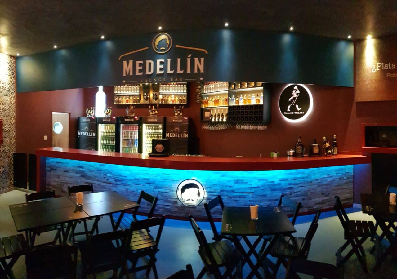 Medellin Lounge Bar slide 0