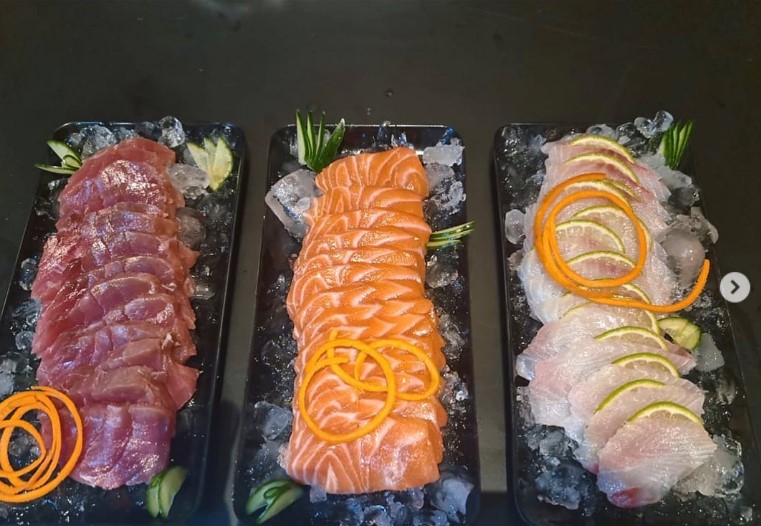 Rakku Sushi Bar slide 5