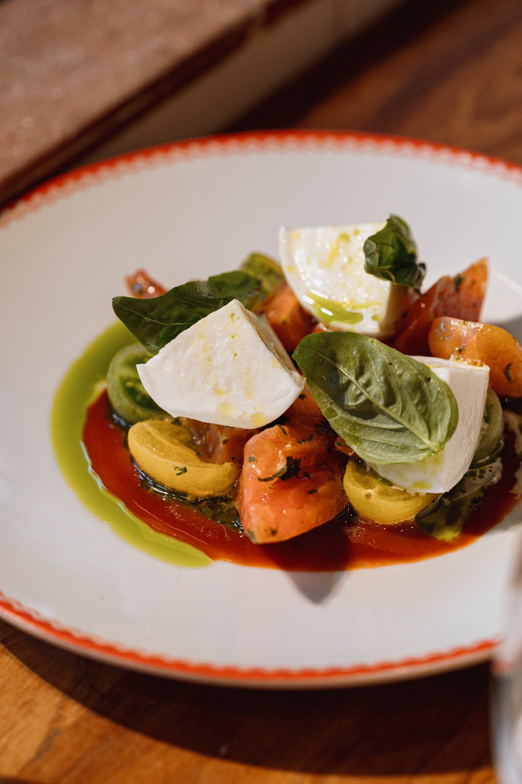 Shihoma Deli slide 0