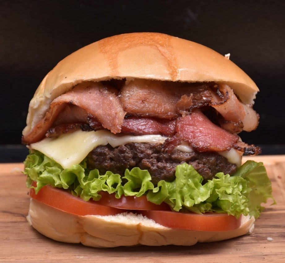 Cristovão Burger's - Maceno slide 0