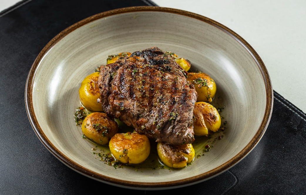 300 Sky Bar & Restaurant slide 2