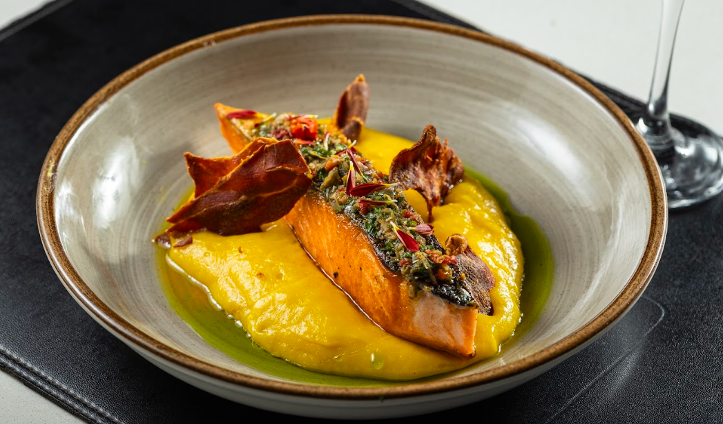 300 Sky Bar & Restaurant slide 1