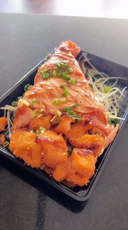 Japastel Sushi bar slide 4
