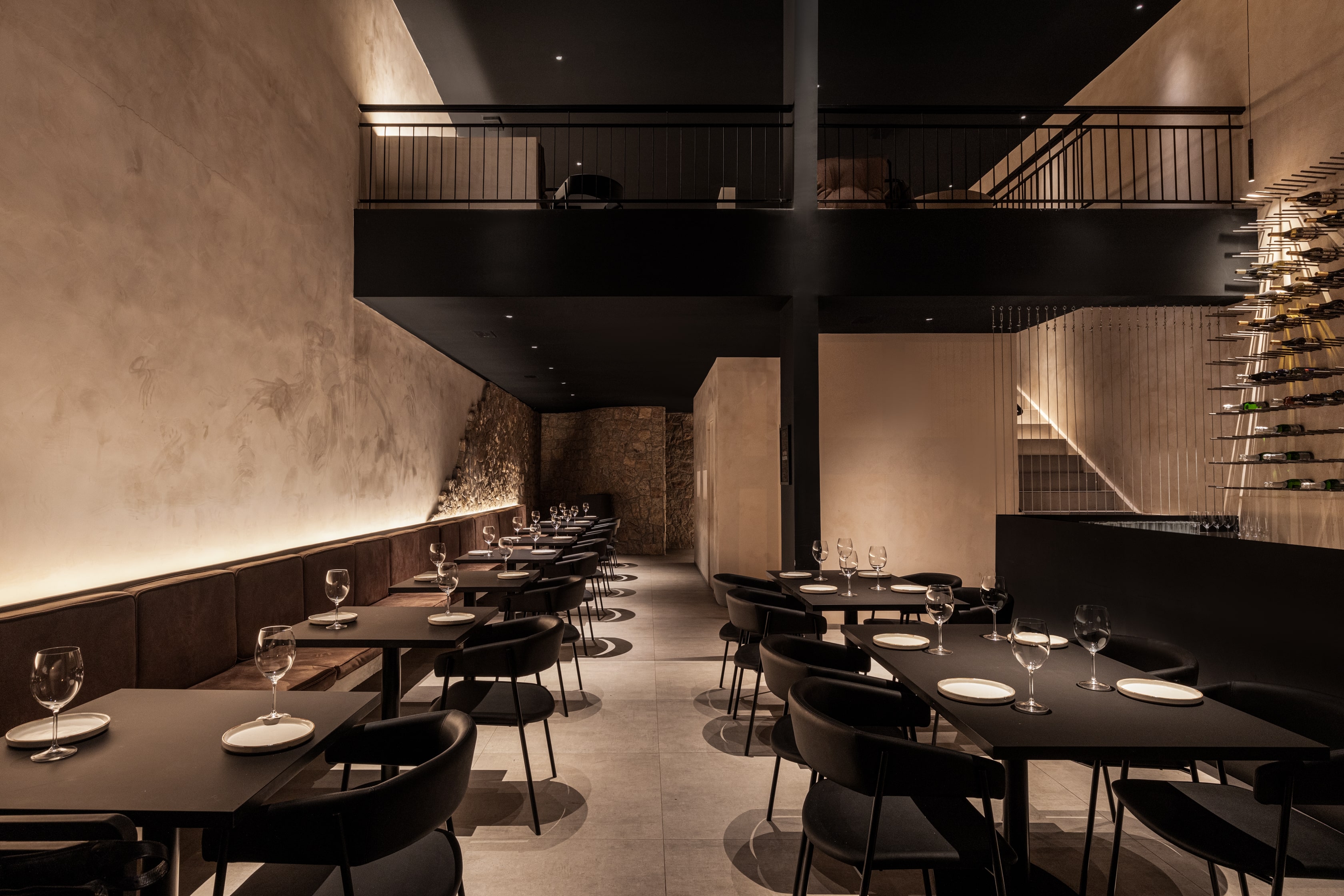 Palomina Wine Bar slide 0