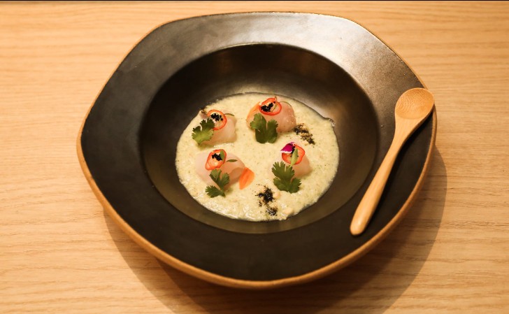 Emy by Kazuo slide 4