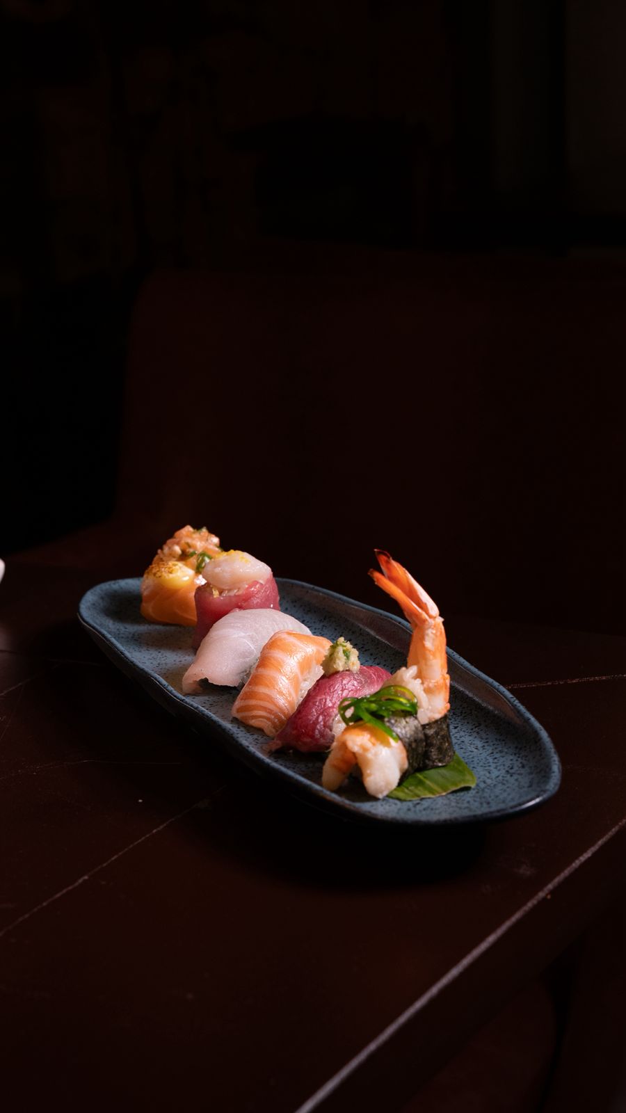 Tō Asian Fusion slide 2