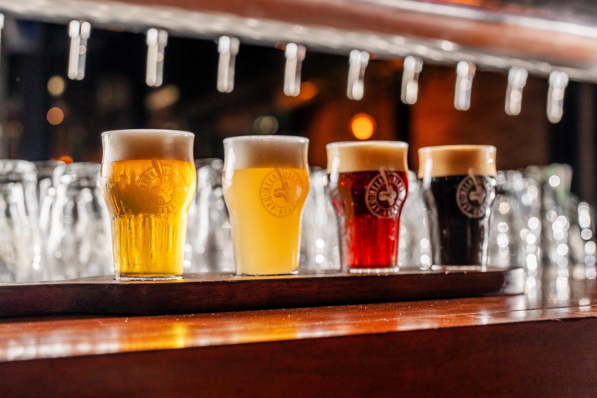 BEER ISLAND TAP HOUSE slide 4